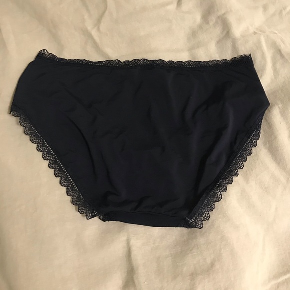 Calvin Klein Panties (3) - Picture 2 of 8